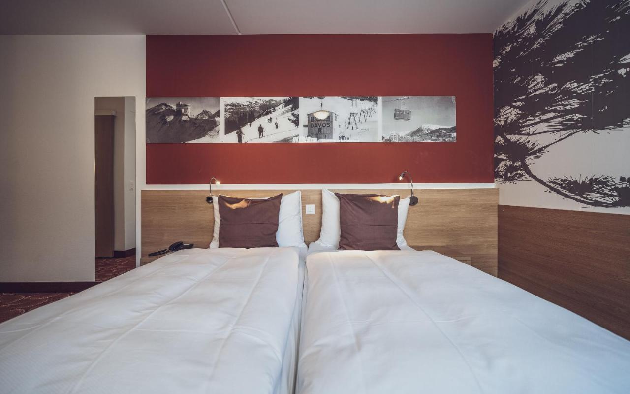 Hotel Ochsen 2 By Mountain Hotels Davos Bagian luar foto